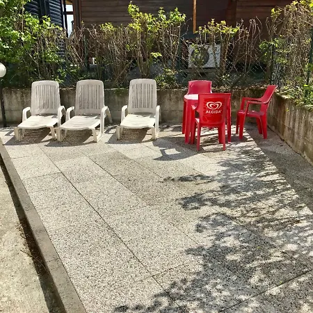 Camping Class Lago Di Pusiano Chalet