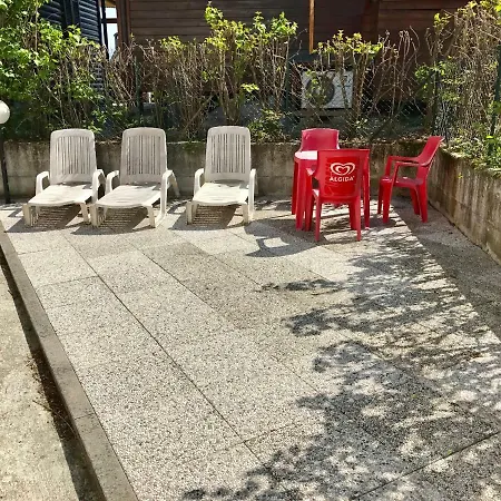 Camping Class Lago Di Pusiano Chalet